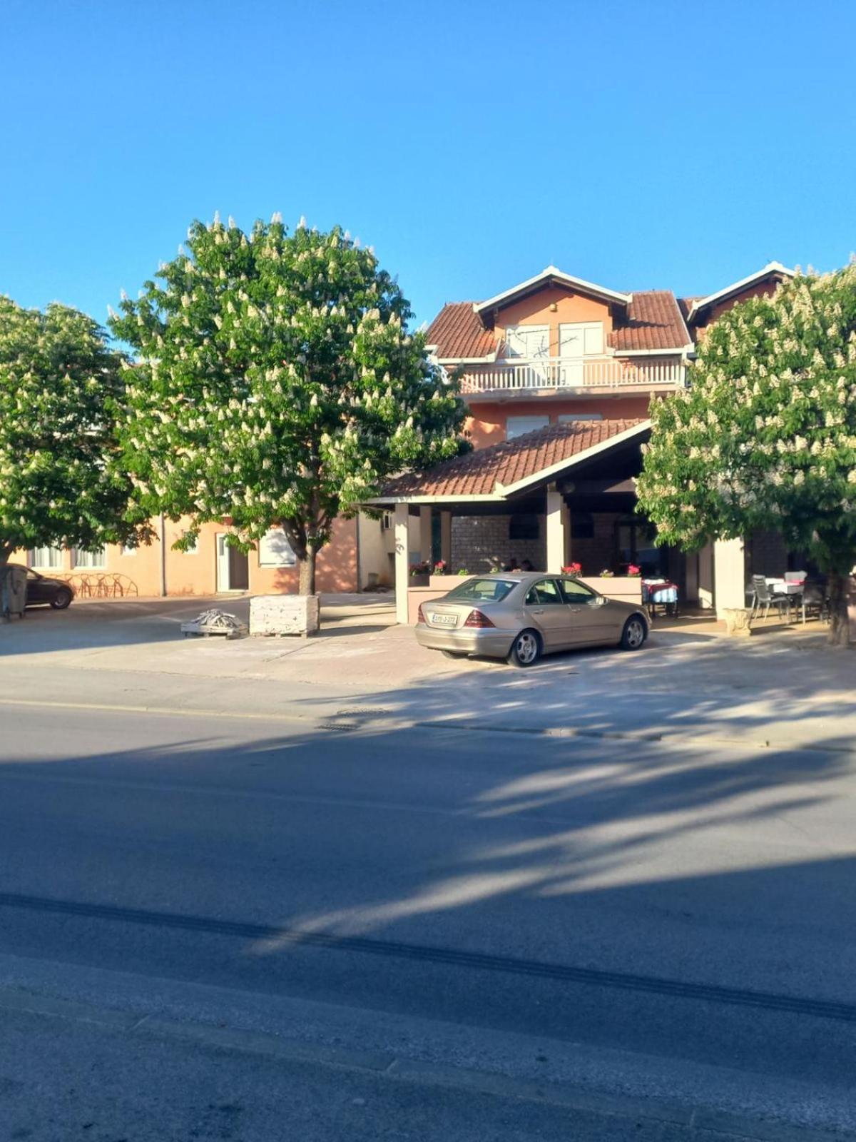 Juka Hotel Međugorje Buitenkant foto